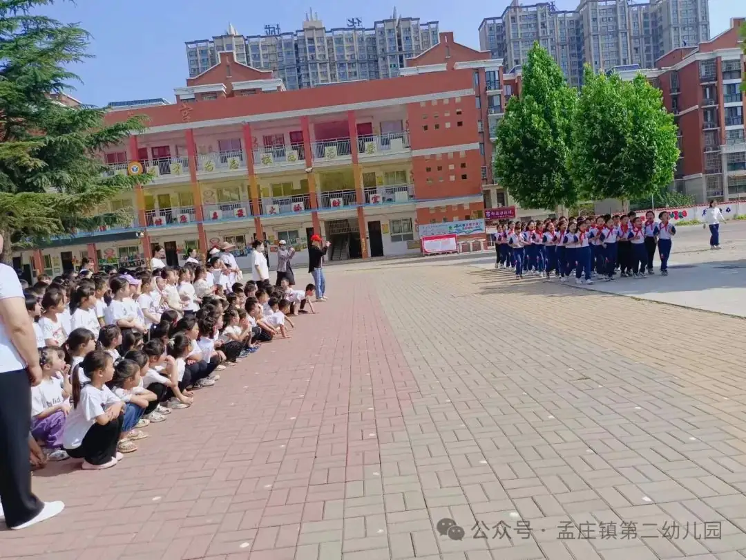 【幼小衔接】小学初体验 衔接促成长 ---新郑市孟庄镇第二幼儿园幼小衔接之大班幼儿参观小学活动 第24张 【幼小衔接】小学初体验 衔接促成长 ---新郑市孟庄镇第二幼儿园幼小衔接之大班幼儿参观小学活动 第24张