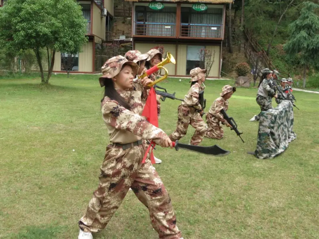 英山毕昇小学500多名师生到四季花海开展研学实践 第12张 英山毕昇小学500多名师生到四季花海开展研学实践 第12张