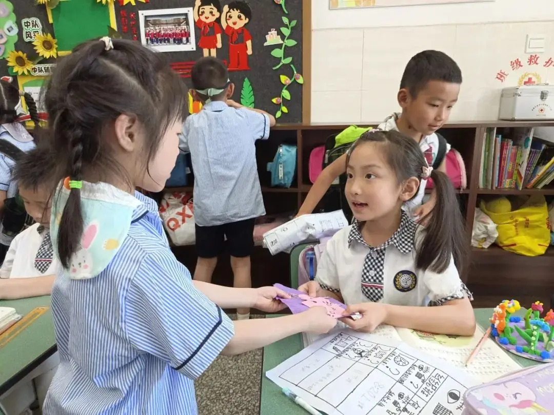 【奇乐睿幼儿园】——“初探小学·礼遇成长”大班组参观小学活动 第85张 【奇乐睿幼儿园】——“初探小学·礼遇成长”大班组参观小学活动 第85张