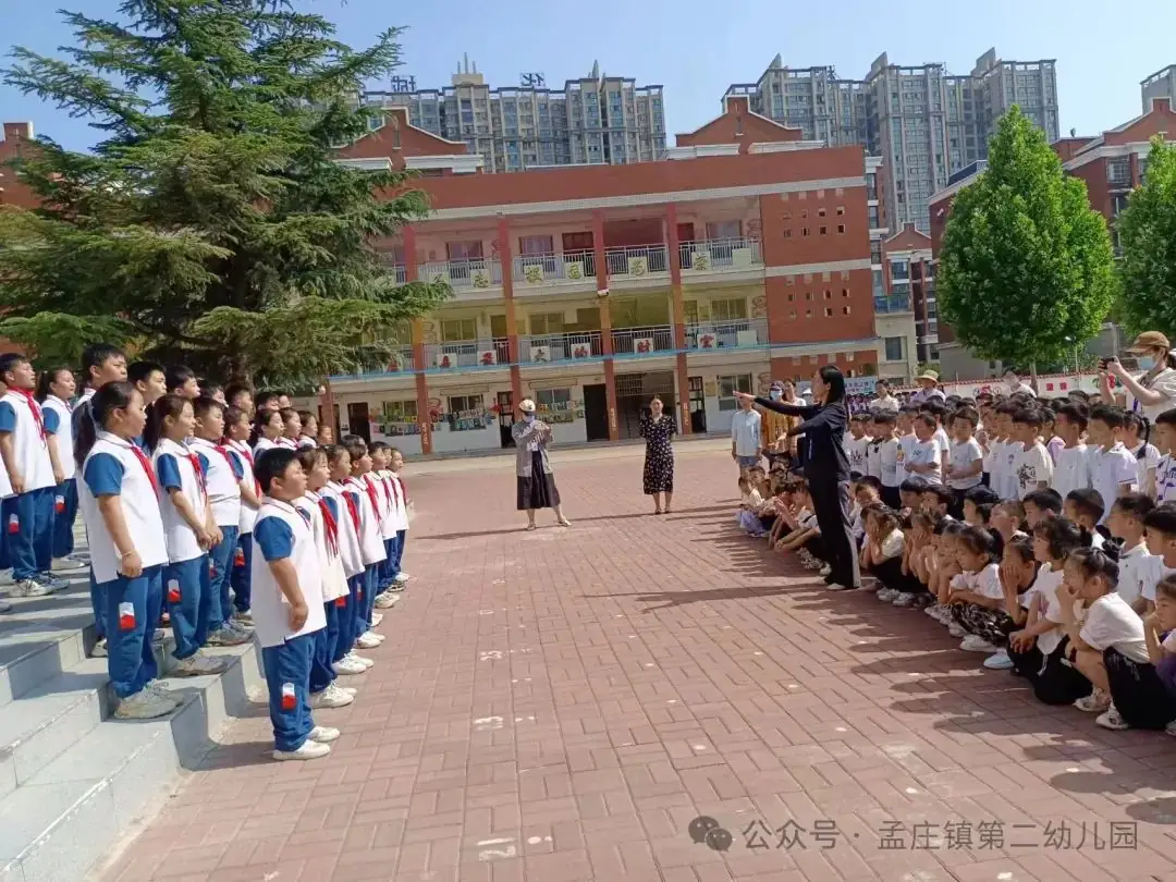 【幼小衔接】小学初体验 衔接促成长 ---新郑市孟庄镇第二幼儿园幼小衔接之大班幼儿参观小学活动 第21张 【幼小衔接】小学初体验 衔接促成长 ---新郑市孟庄镇第二幼儿园幼小衔接之大班幼儿参观小学活动 第21张