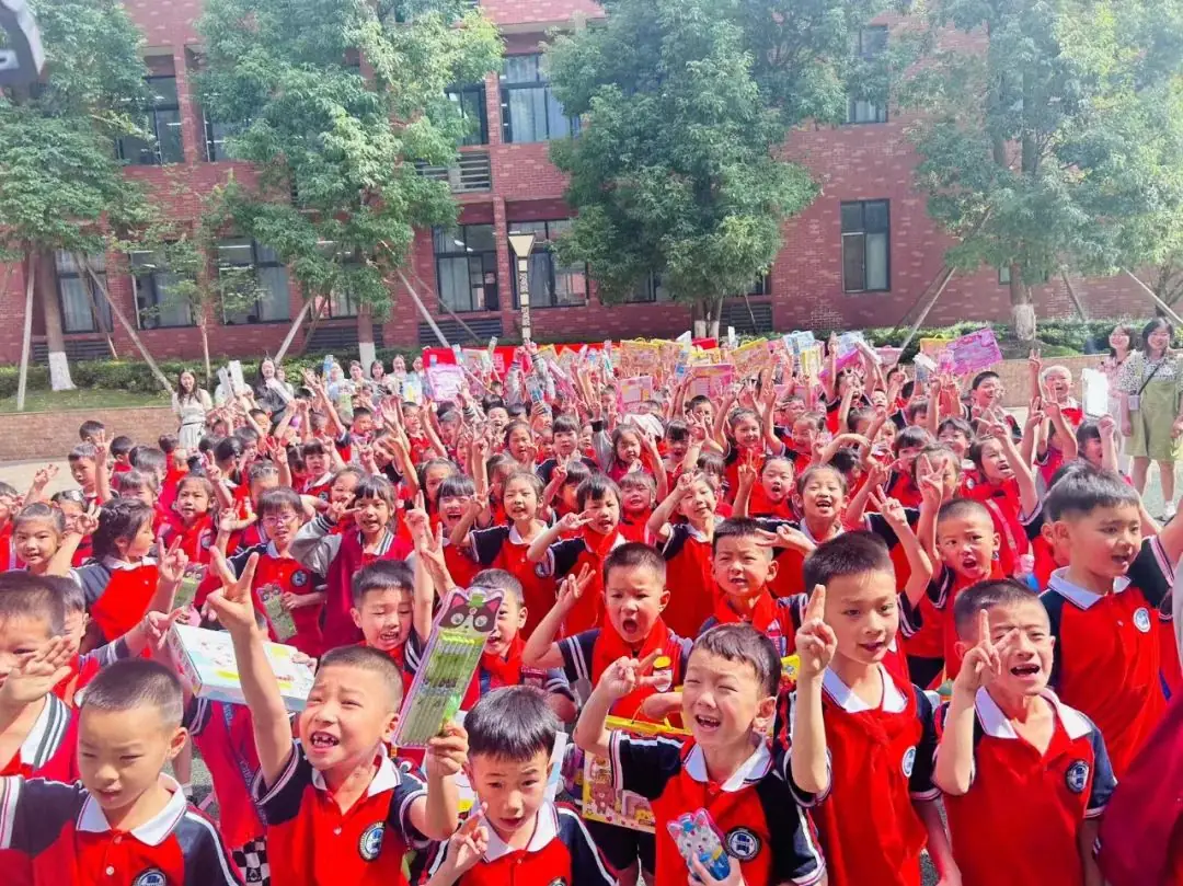 【凤幼动态】“初遇小学 筑梦成长”——幼小衔接之走进小学大班活动 第43张 【凤幼动态】“初遇小学 筑梦成长”——幼小衔接之走进小学大班活动 第43张