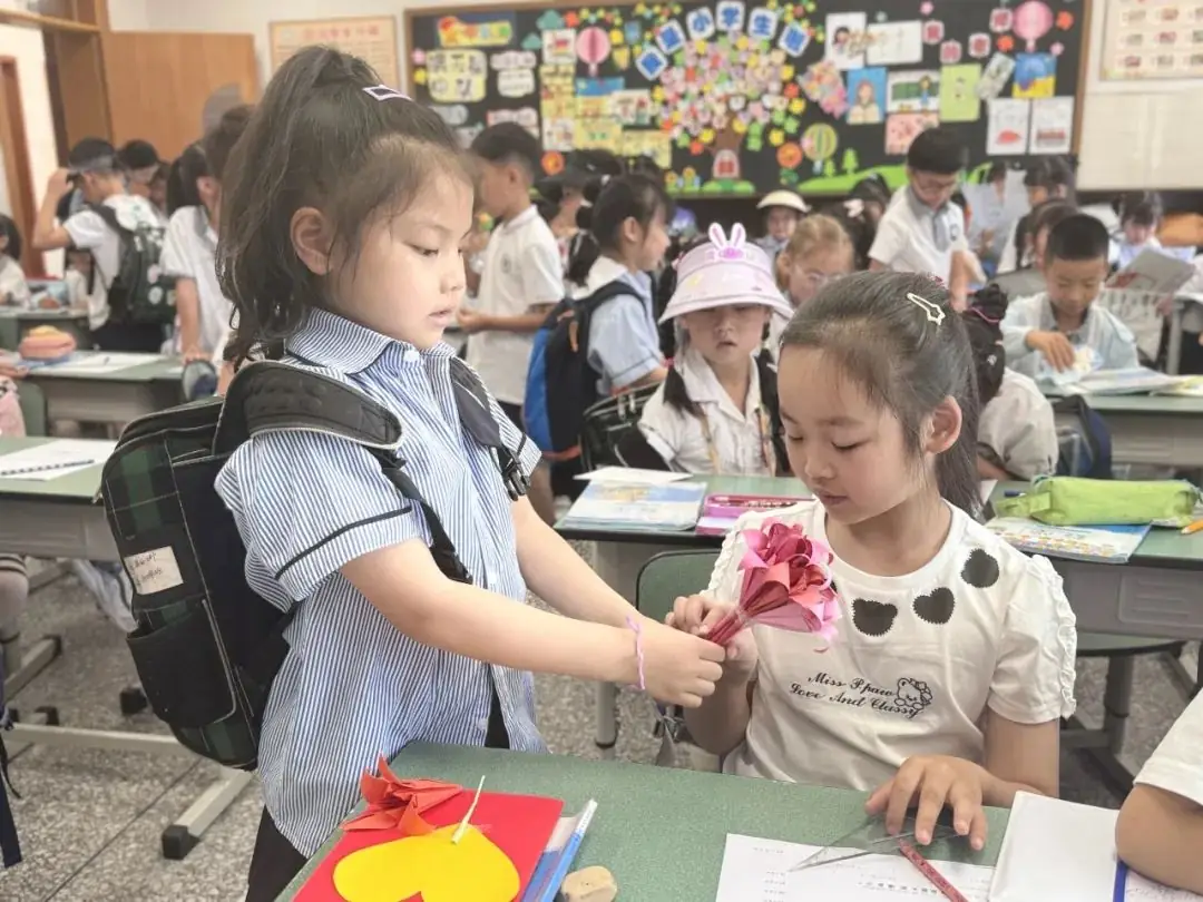【奇乐睿幼儿园】——“初探小学·礼遇成长”大班组参观小学活动 第79张 【奇乐睿幼儿园】——“初探小学·礼遇成长”大班组参观小学活动 第79张