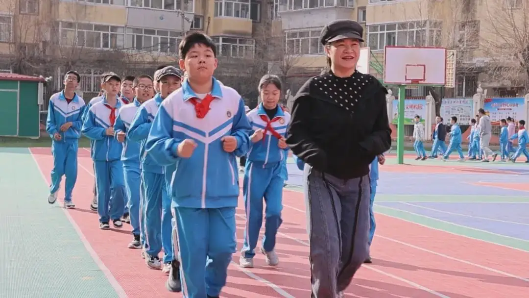 【风华小学·体育】日出晨晓齐奔跑 少年跃动梦燃烧 第7张 【风华小学·体育】日出晨晓齐奔跑 少年跃动梦燃烧 第7张