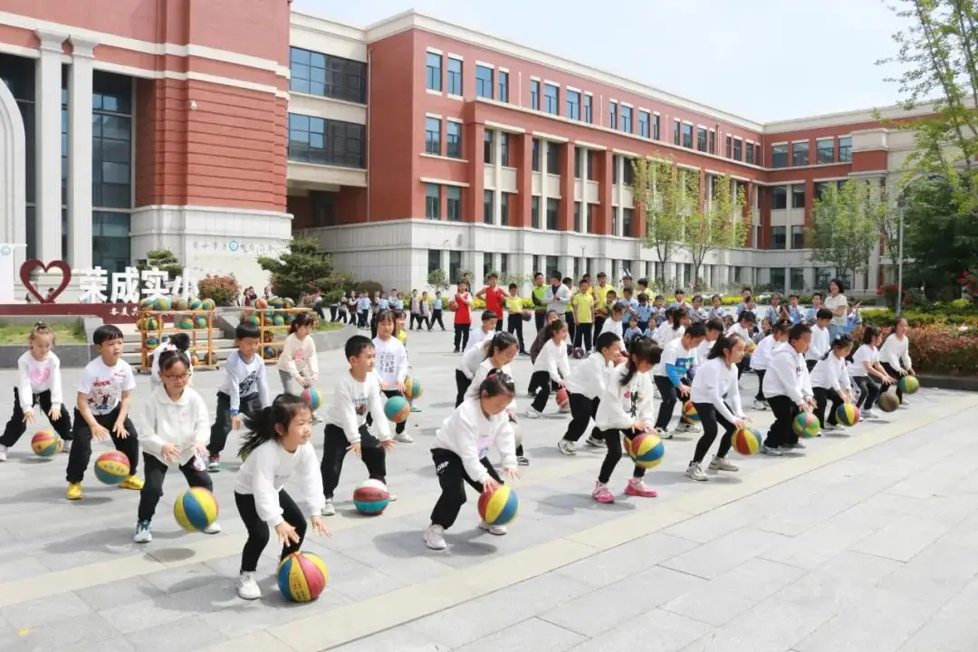 【全环境立德树人•观海动态】你好,小学——我园大班参观实验小学活动 第32张 【全环境立德树人•观海动态】你好,小学——我园大班参观实验小学活动 第32张