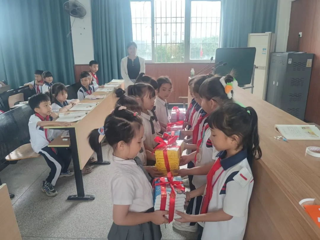 【幼小衔接】我与小学零距离——走进登塘小学 第37张 【幼小衔接】我与小学零距离——走进登塘小学 第37张