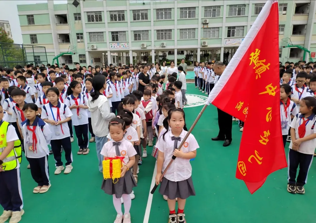 【幼小衔接】我与小学零距离——走进登塘小学 第9张 【幼小衔接】我与小学零距离——走进登塘小学 第9张