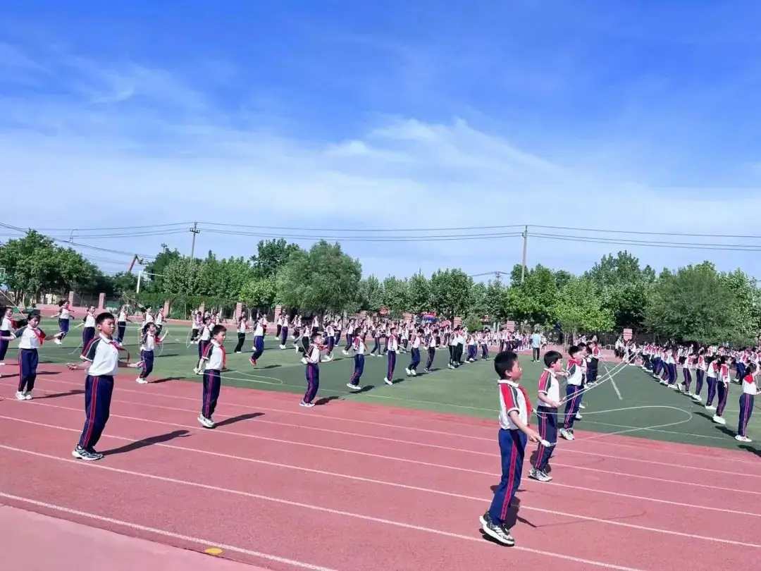 实小动态丨坊子区实验小学举行阳光大课间展示活动 第9张 实小动态丨坊子区实验小学举行阳光大课间展示活动 第9张
