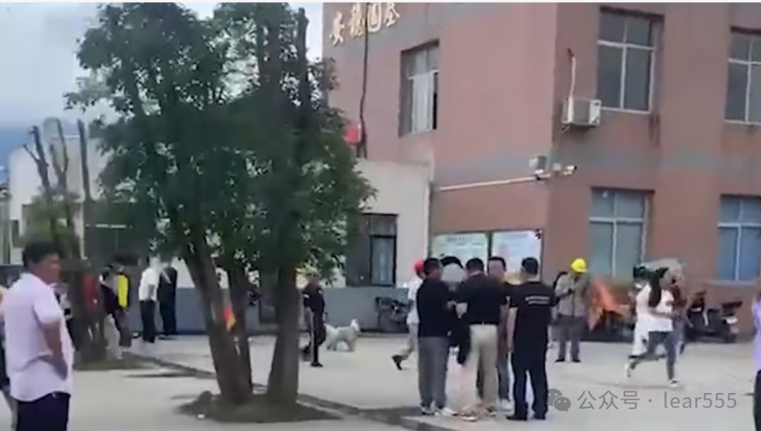 突发!江西一小学发生特大刑事案件致12人伤亡,嫌疑人身份被曝光 第7张 突发!江西一小学发生特大刑事案件致12人伤亡,嫌疑人身份被曝光 第7张