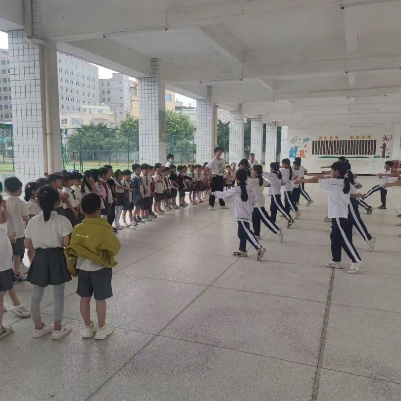 【幼小衔接】我与小学零距离——走进登塘小学 第32张 【幼小衔接】我与小学零距离——走进登塘小学 第32张