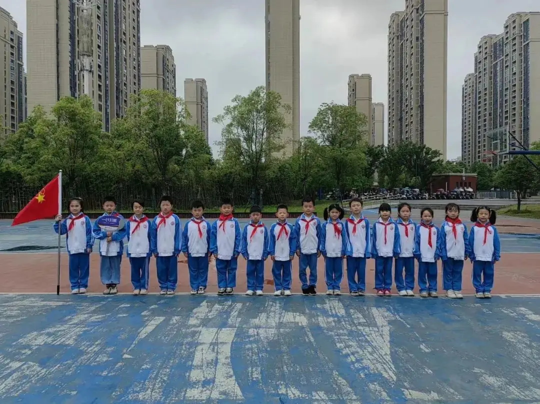 红领巾爱祖国——2024年萍乡市翠湖小学新队员入队仪式 第57张 红领巾爱祖国——2024年萍乡市翠湖小学新队员入队仪式 第57张