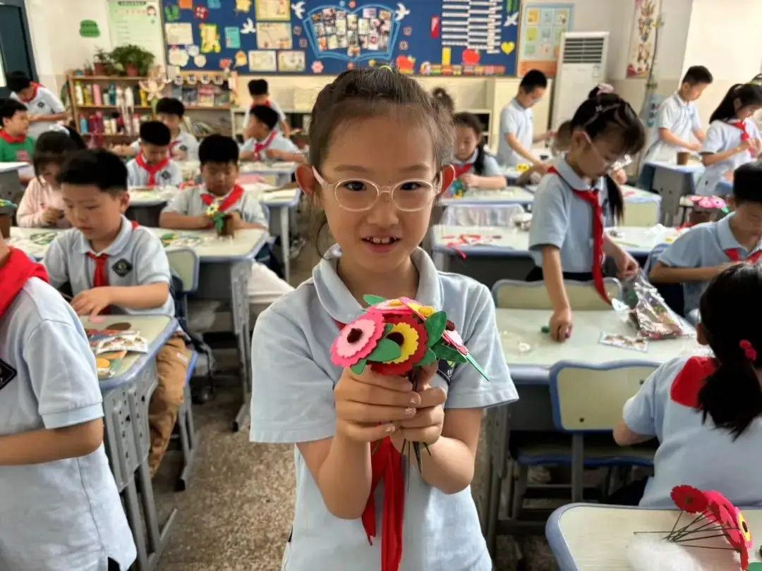 云苑路小学二年级家长进课堂 第4张 云苑路小学二年级家长进课堂 第4张
