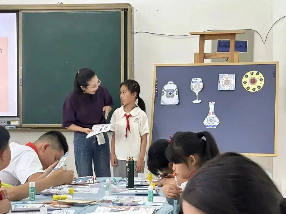 市小学美术学科“教研联盟”送教送研活动在大吴小学举行 第3张 市小学美术学科“教研联盟”送教送研活动在大吴小学举行 第3张