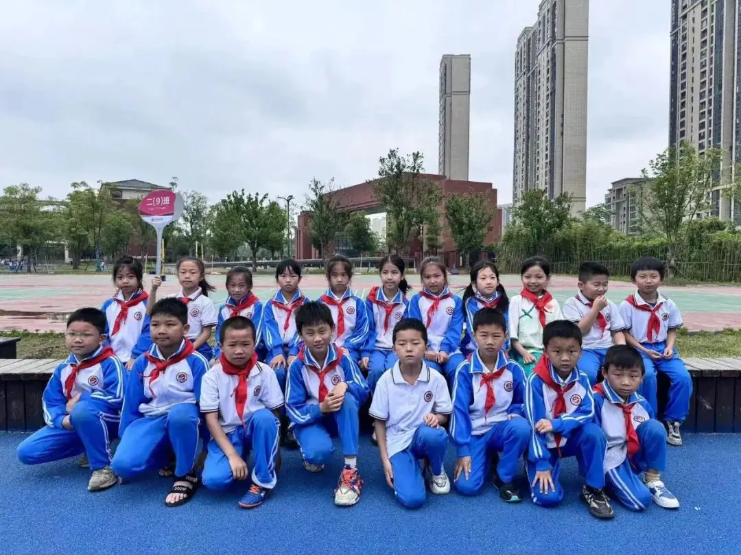 红领巾爱祖国——2024年萍乡市翠湖小学新队员入队仪式 第71张 红领巾爱祖国——2024年萍乡市翠湖小学新队员入队仪式 第71张