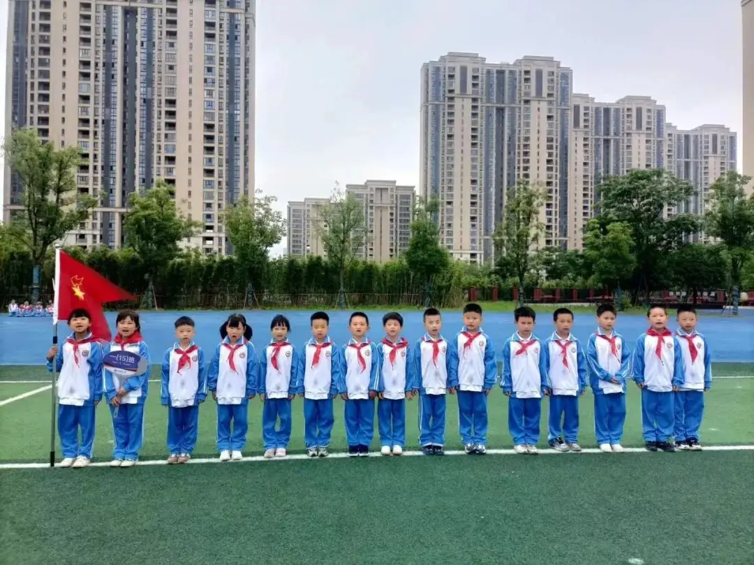 红领巾爱祖国——2024年萍乡市翠湖小学新队员入队仪式 第59张 红领巾爱祖国——2024年萍乡市翠湖小学新队员入队仪式 第59张