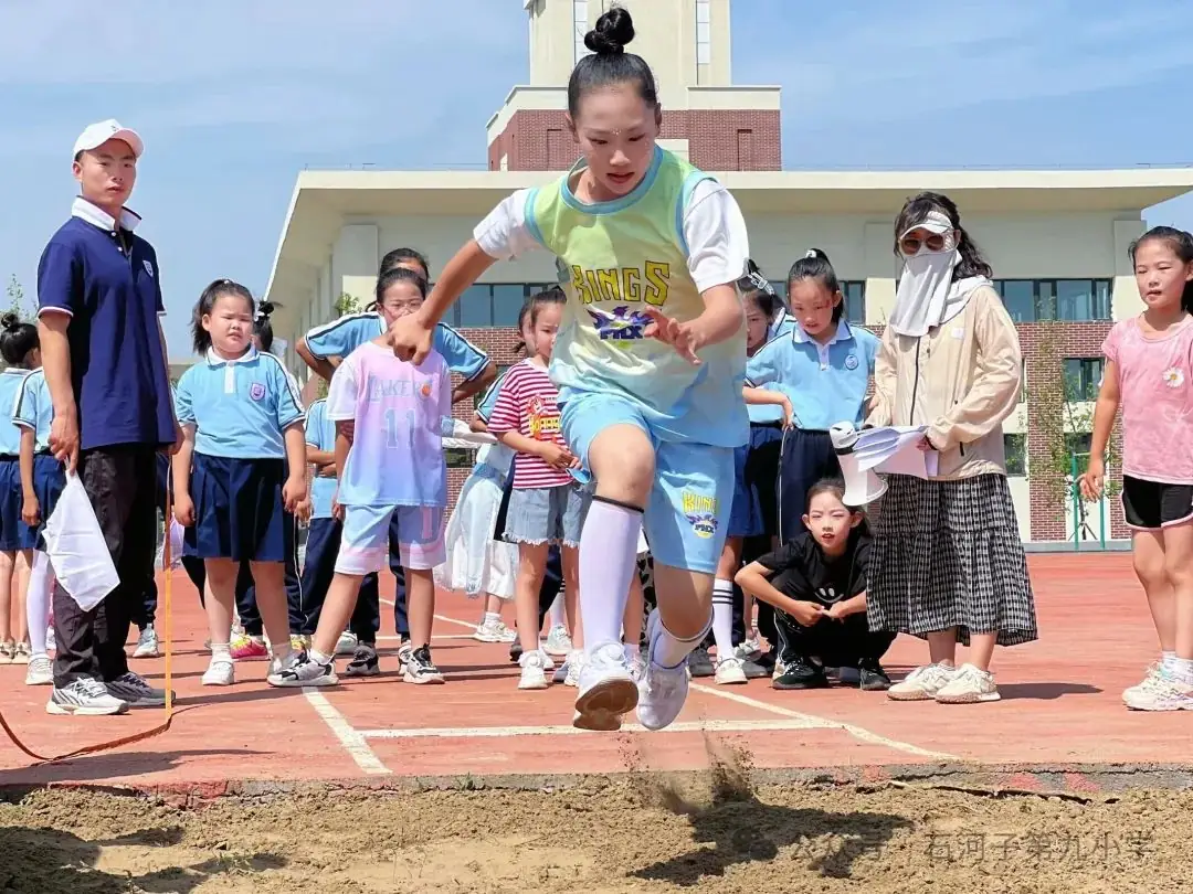 石河子第九小学“龙图大展 青衿致远”首届体艺节暨建校两周年庆典 第49张