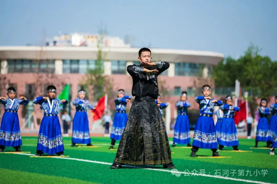 石河子第九小学“龙图大展 青衿致远”首届体艺节暨建校两周年庆典 第30张