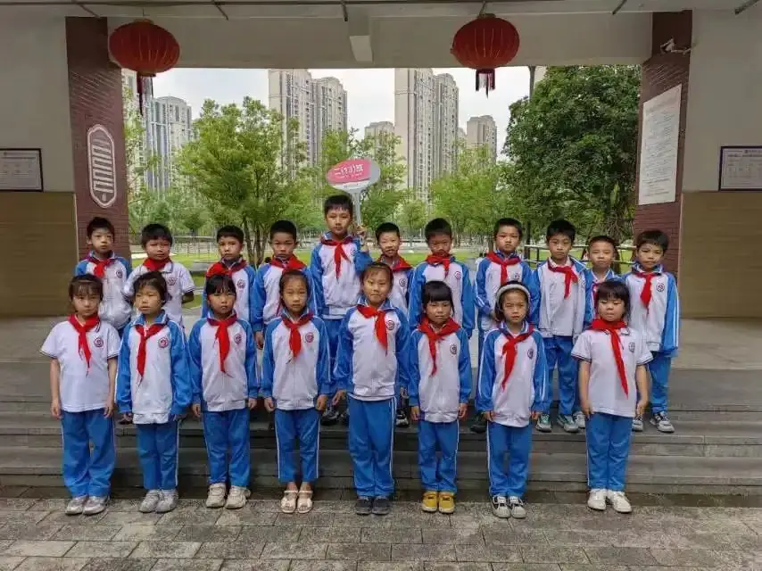 红领巾爱祖国——2024年萍乡市翠湖小学新队员入队仪式 第75张 红领巾爱祖国——2024年萍乡市翠湖小学新队员入队仪式 第75张