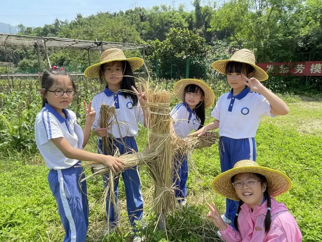 龙飞小学3-6年级学生主题式研学课程活动精彩回顾 第103张 龙飞小学3-6年级学生主题式研学课程活动精彩回顾 第103张