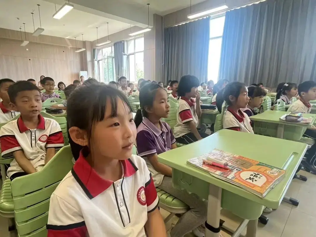 初探小学 共绘成长——金艺小学携手恒逸华庭幼儿园开展幼小衔接活动 第12张 初探小学 共绘成长——金艺小学携手恒逸华庭幼儿园开展幼小衔接活动 第12张