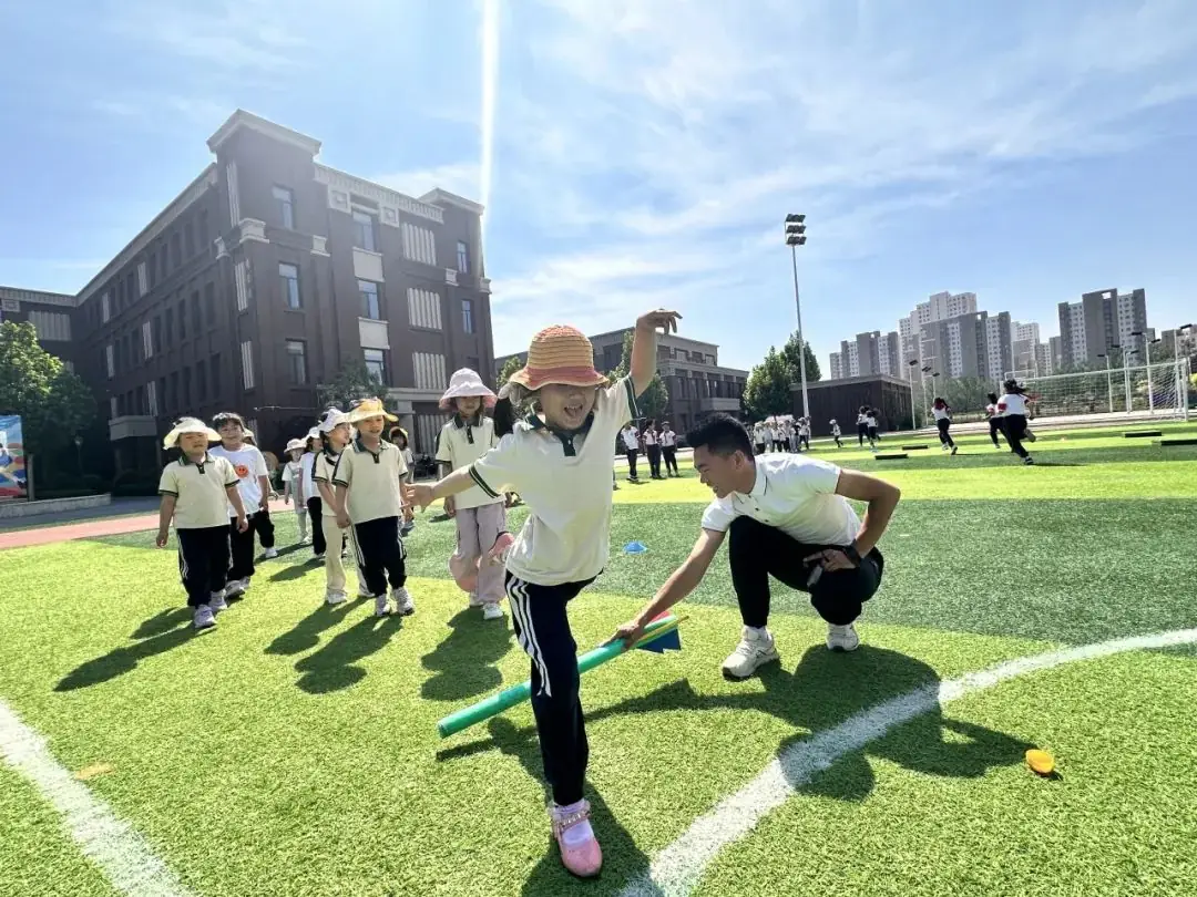 初探小学 共绘成长——金艺小学携手恒逸华庭幼儿园开展幼小衔接活动 第20张 初探小学 共绘成长——金艺小学携手恒逸华庭幼儿园开展幼小衔接活动 第20张