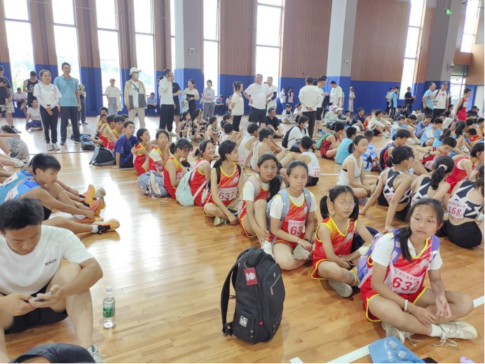 喜报!泉塘第三小学打破两项市纪录,获男子团体第二名,男女团体第四名!-第16张图片-四季读书网
