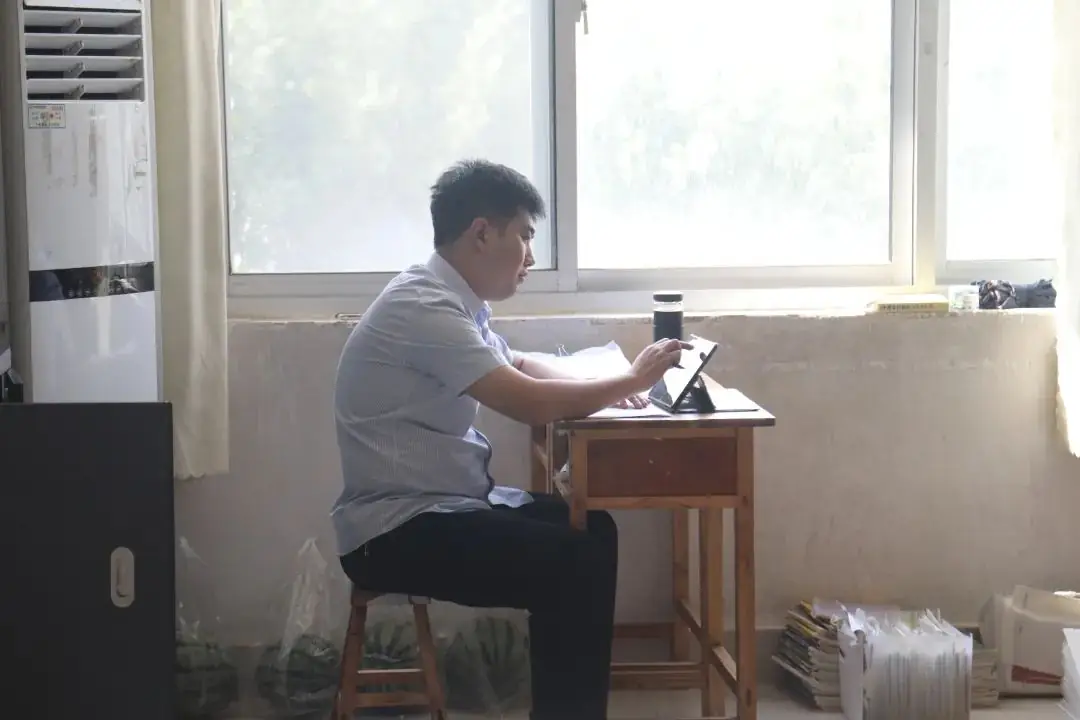 高考倒计时10天丨有一种青春叫高考,有一种陪伴叫“老师与你同在”! 第36张 高考倒计时10天丨有一种青春叫高考,有一种陪伴叫“老师与你同在”! 第36张