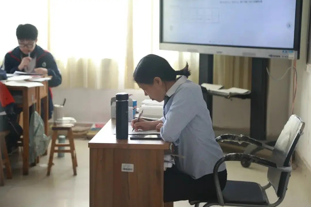 高考倒计时10天丨有一种青春叫高考,有一种陪伴叫“老师与你同在”! 第34张 高考倒计时10天丨有一种青春叫高考,有一种陪伴叫“老师与你同在”! 第34张