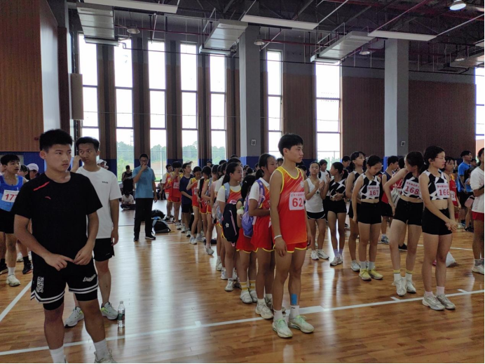 喜报!泉塘第三小学打破两项市纪录,获男子团体第二名,男女团体第四名!-第15张图片-四季读书网