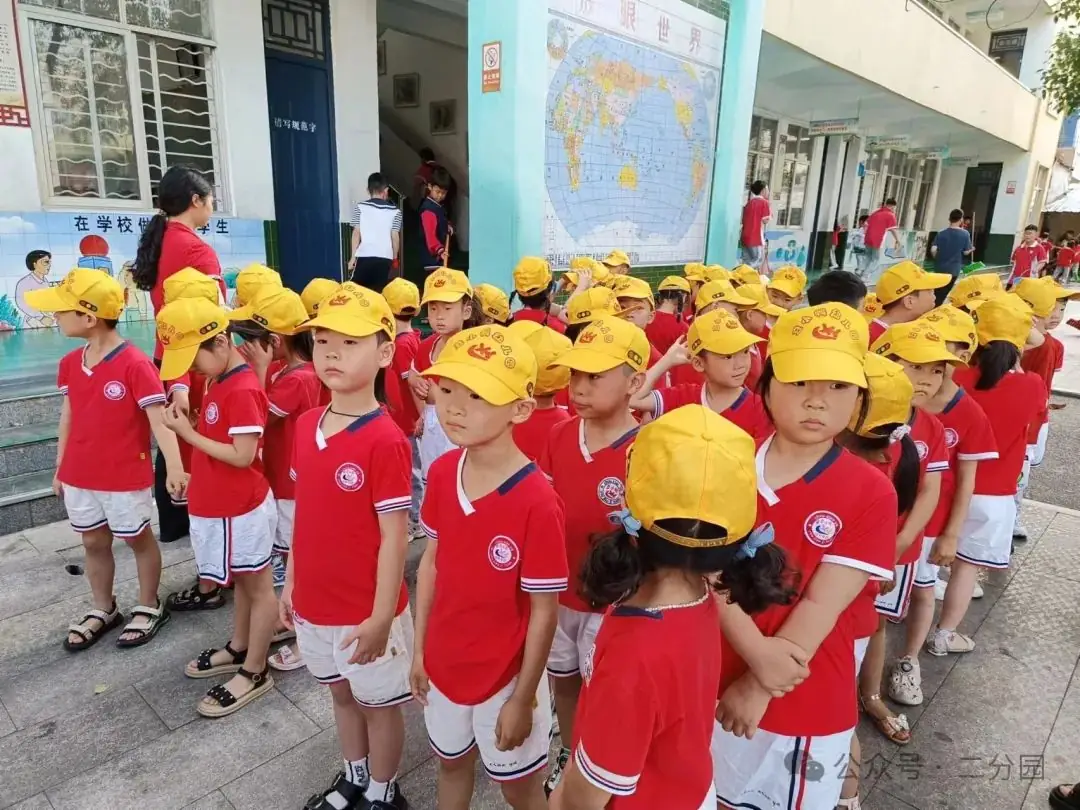 你好,小学--- 丑小鸭幼儿园第二分园幼小衔接活动之走进第五小学 第27张 你好,小学--- 丑小鸭幼儿园第二分园幼小衔接活动之走进第五小学 第27张