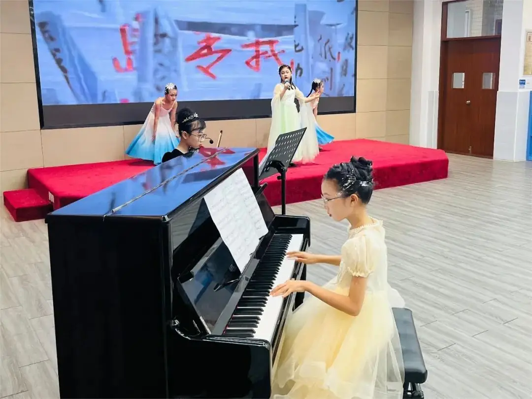 快乐童声 梦想启航——龙泰小学举行2024年庆“六·一”校园小歌手比赛 第39张 快乐童声 梦想启航——龙泰小学举行2024年庆“六·一”校园小歌手比赛 第39张