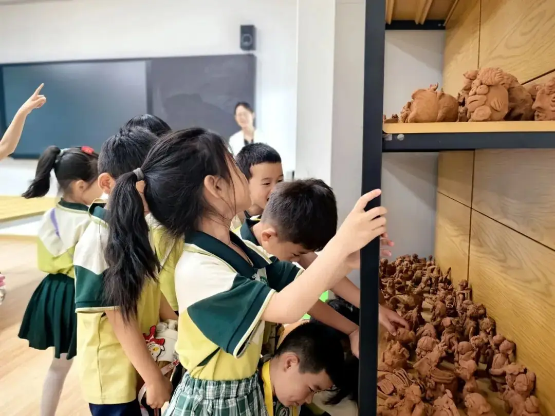 遇见文华 探秘小学 ——中牟县淳泽路幼儿园参观小学幼小衔接实践活动 第49张 遇见文华 探秘小学 ——中牟县淳泽路幼儿园参观小学幼小衔接实践活动 第49张