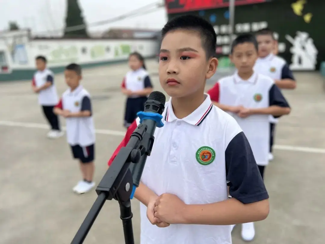 沈家屯小学:举行“我与唐诗共成长”诵读活动 第2张 沈家屯小学:举行“我与唐诗共成长”诵读活动 第2张