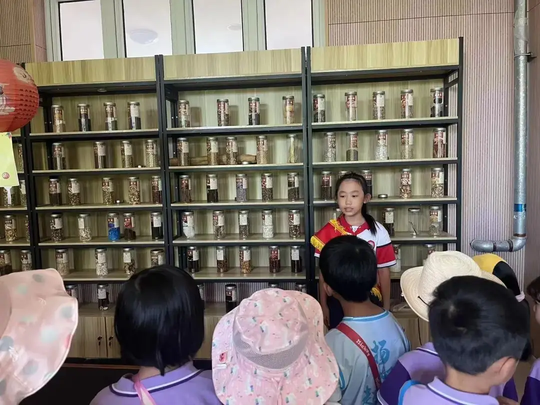 初探小学 共绘成长——金艺小学携手恒逸华庭幼儿园开展幼小衔接活动 第25张 初探小学 共绘成长——金艺小学携手恒逸华庭幼儿园开展幼小衔接活动 第25张