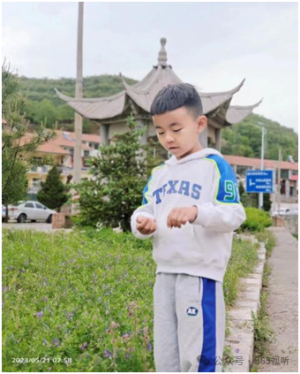 平顺县实验小学四年级写作成果展示:半命题作文 游——— 第8张 平顺县实验小学四年级写作成果展示:半命题作文 游——— 第8张