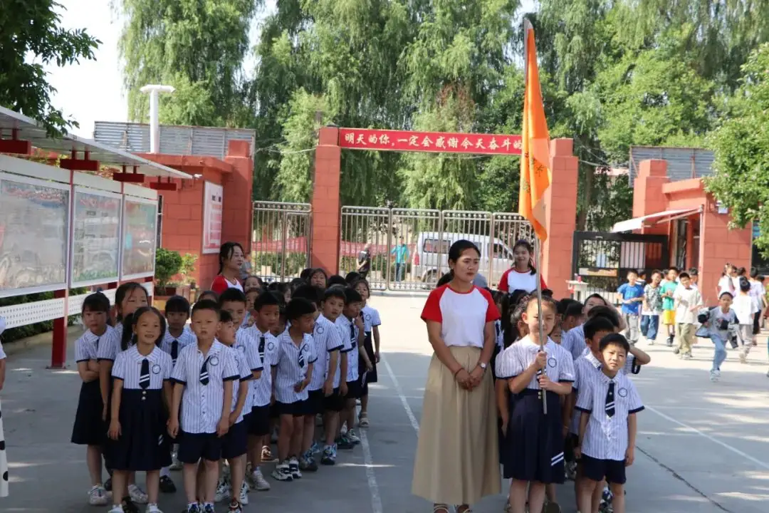 小学初体验、衔接零距离 | 后河镇中心小学邀请后河镇紫金幼儿园开展“幼升小”参观实践活动 第4张 小学初体验、衔接零距离 | 后河镇中心小学邀请后河镇紫金幼儿园开展“幼升小”参观实践活动 第4张