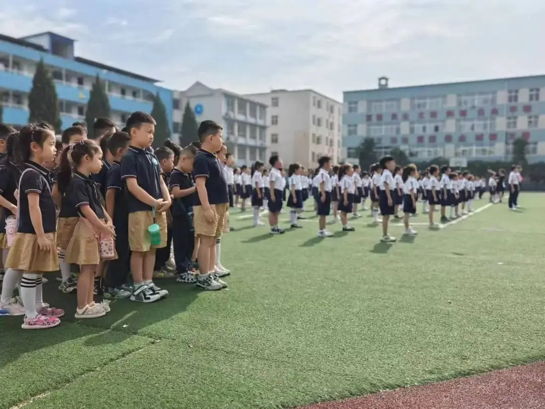 【幼小衔接】“启航 · 前方是小学”——西铁幼儿园幼小衔接系列活动(一) 第13张 【幼小衔接】“启航 · 前方是小学”——西铁幼儿园幼小衔接系列活动(一) 第13张