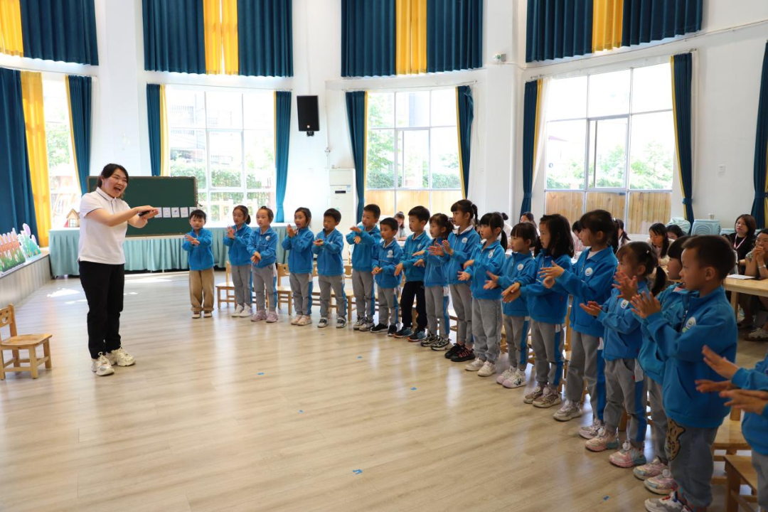盘州市第二小学与盘州市第二幼儿园 “幼小衔接 同课异构” 联合教研活动 第18张 盘州市第二小学与盘州市第二幼儿园 “幼小衔接 同课异构” 联合教研活动 第18张