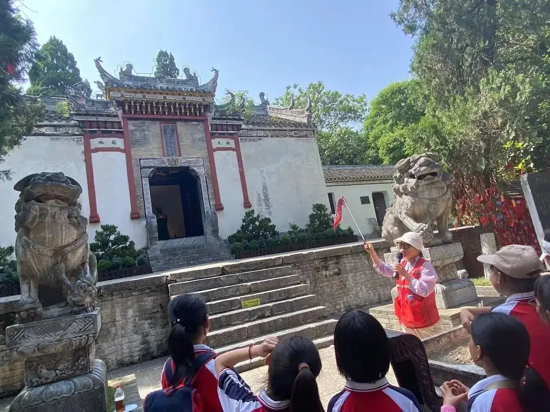2024年程河镇中心小学“历史长河任我行,智慧之旅共成长”古隆中研学活动 第5张 2024年程河镇中心小学“历史长河任我行,智慧之旅共成长”古隆中研学活动 第5张