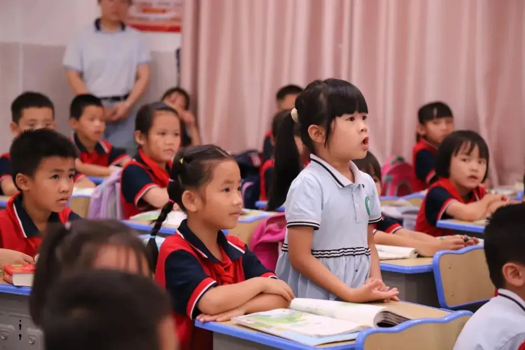 探秘小学 启程未来——乐东县第二幼儿园参观小学活动 第28张 探秘小学 启程未来——乐东县第二幼儿园参观小学活动 第28张