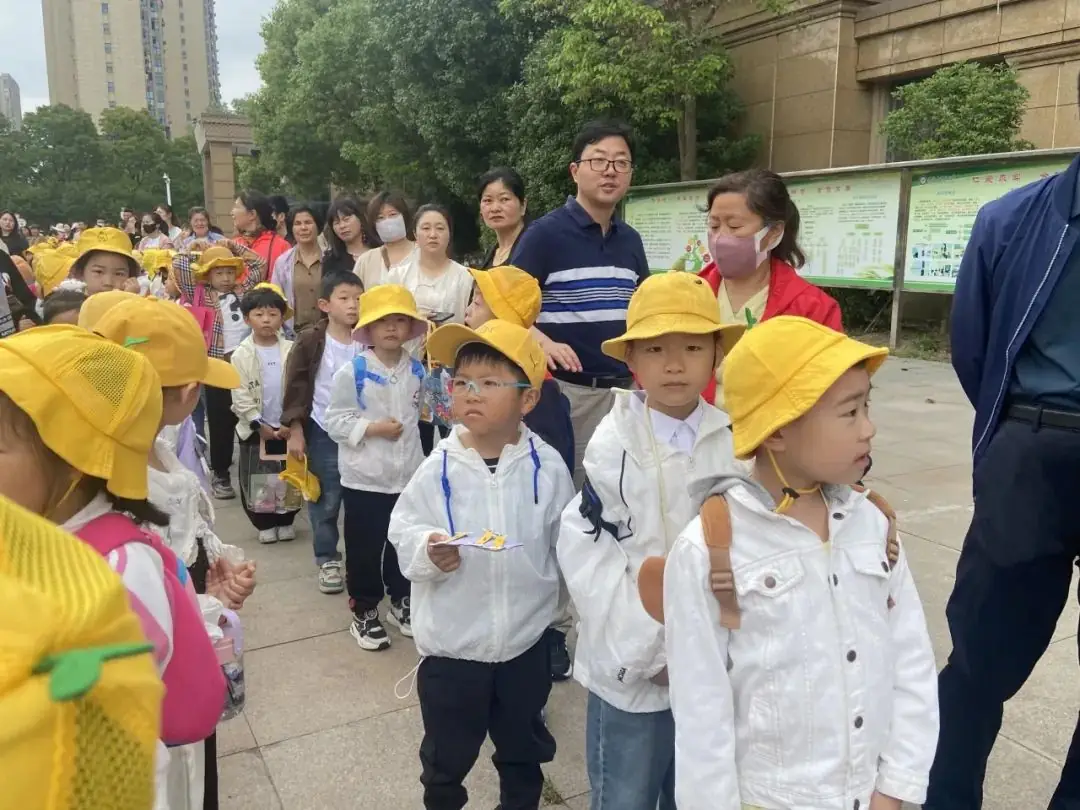 【乐趣课程】初探小学 礼遇成长——西塘丽景幼儿园幼小衔接之走进秀夫小学 第18张 【乐趣课程】初探小学 礼遇成长——西塘丽景幼儿园幼小衔接之走进秀夫小学 第18张
