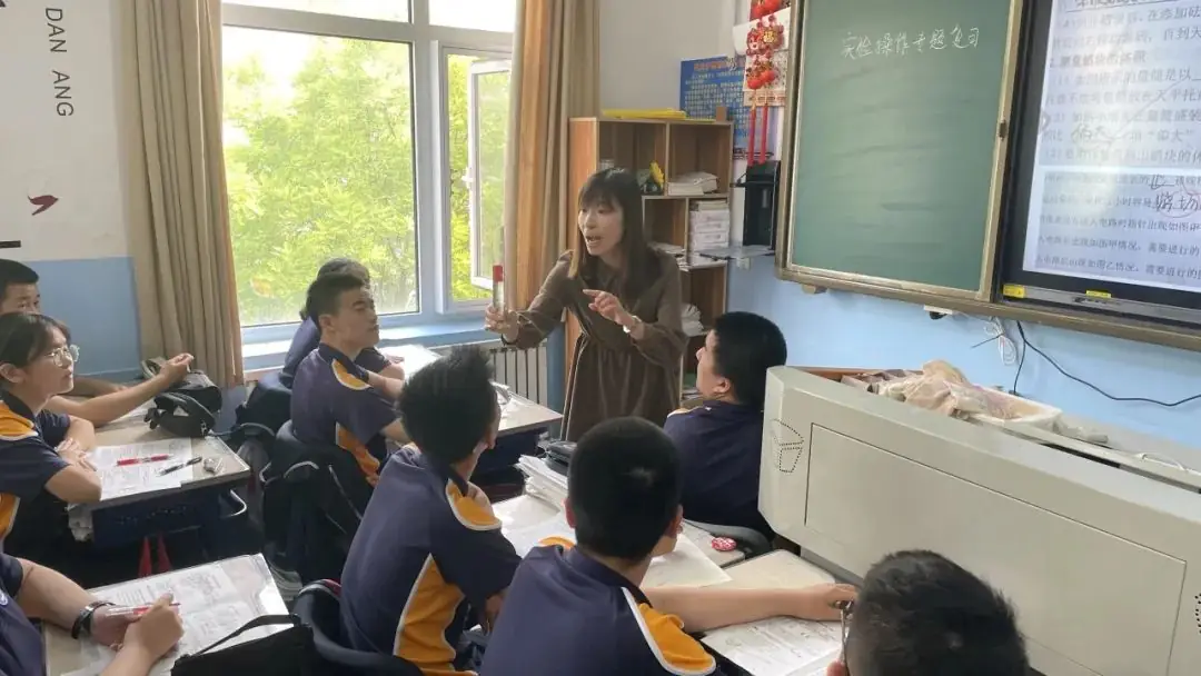 聚焦新中考 蓄力新突破—— 嘉汇中学开展省模后专题教学研讨活动 第45张 聚焦新中考 蓄力新突破—— 嘉汇中学开展省模后专题教学研讨活动 第45张