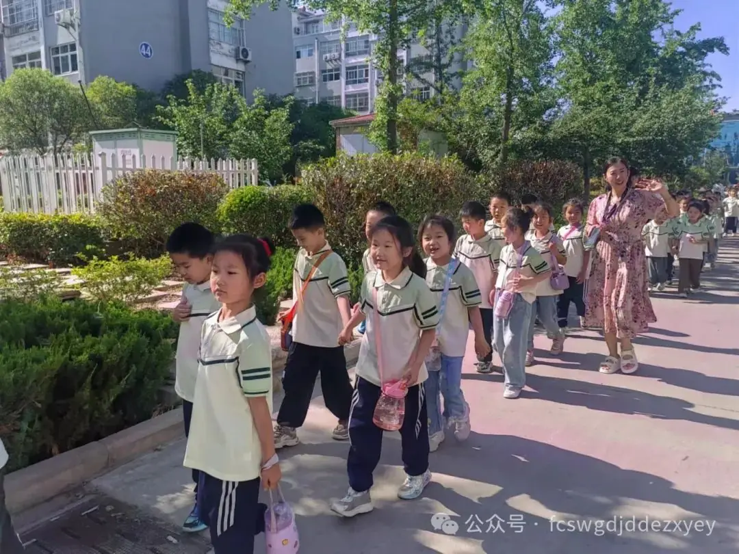 【小学初体验,衔接共成长】王瓜店街道第二中心幼儿园开展“守护育幼底线,成就美好童年”幼小衔接活动 第36张 【小学初体验,衔接共成长】王瓜店街道第二中心幼儿园开展“守护育幼底线,成就美好童年”幼小衔接活动 第36张