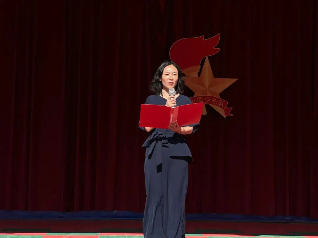 快乐六一 放飞梦想—— 栾城区宏远路小学第十五周升旗仪式 第17张 快乐六一 放飞梦想—— 栾城区宏远路小学第十五周升旗仪式 第17张