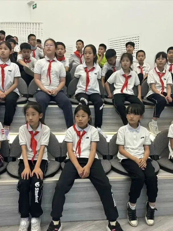 【校园大讲堂】韶光小学开展“盾构机,地下钢铁英雄”科普讲座 第5张 【校园大讲堂】韶光小学开展“盾构机,地下钢铁英雄”科普讲座 第5张