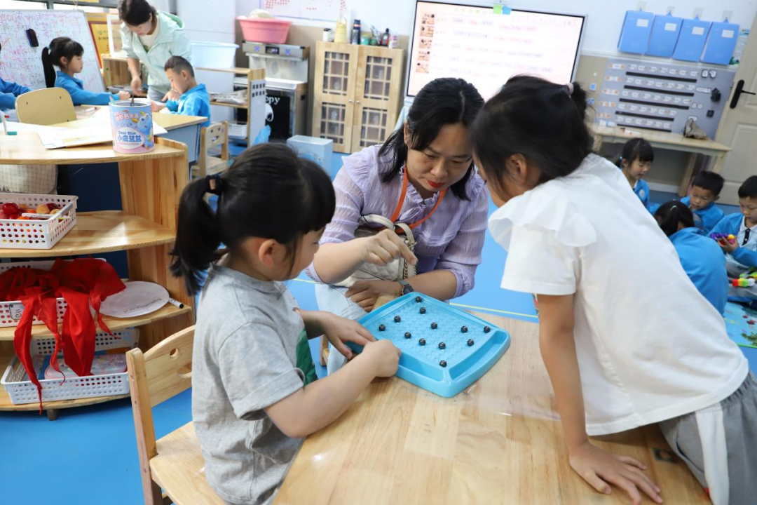 盘州市第二小学与盘州市第二幼儿园 “幼小衔接 同课异构” 联合教研活动 第15张 盘州市第二小学与盘州市第二幼儿园 “幼小衔接 同课异构” 联合教研活动 第15张