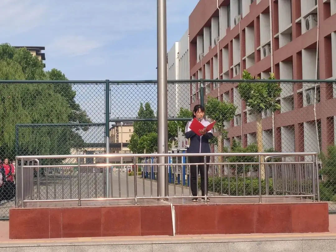 夏津县实验小学升旗仪式——“好习惯 在养成”之养整理物品习惯 第20张 夏津县实验小学升旗仪式——“好习惯 在养成”之养整理物品习惯 第20张