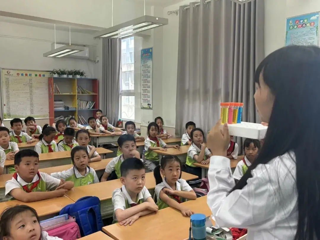 【碑林教育|建国路小学】家长进课堂,用爱筑成长——二年级 第22张 【碑林教育|建国路小学】家长进课堂,用爱筑成长——二年级 第22张