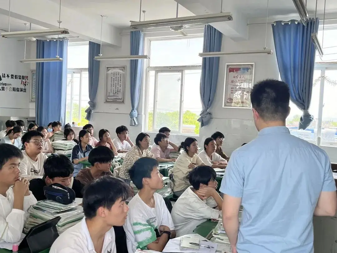 群策群力备中考 筑梦中考续华章--基于核心素养的初中教学中考专题复习及作业设计活动 第17张 群策群力备中考 筑梦中考续华章--基于核心素养的初中教学中考专题复习及作业设计活动 第17张