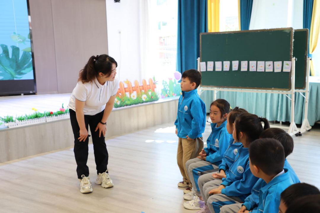 盘州市第二小学与盘州市第二幼儿园 “幼小衔接 同课异构” 联合教研活动 第17张 盘州市第二小学与盘州市第二幼儿园 “幼小衔接 同课异构” 联合教研活动 第17张