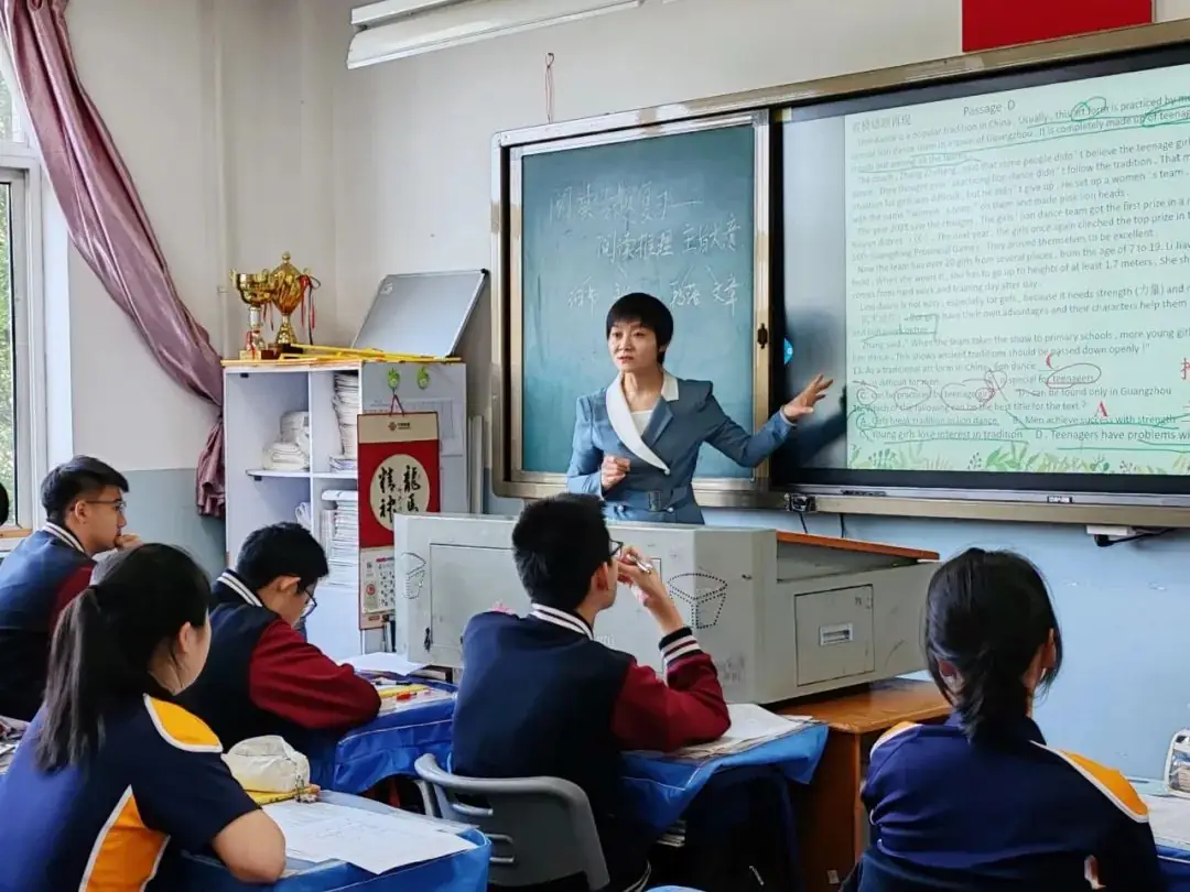 聚焦新中考 蓄力新突破—— 嘉汇中学开展省模后专题教学研讨活动 第34张 聚焦新中考 蓄力新突破—— 嘉汇中学开展省模后专题教学研讨活动 第34张